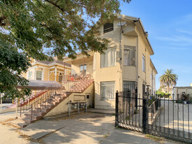 668 28th St in Oakland, CA - Building Photo