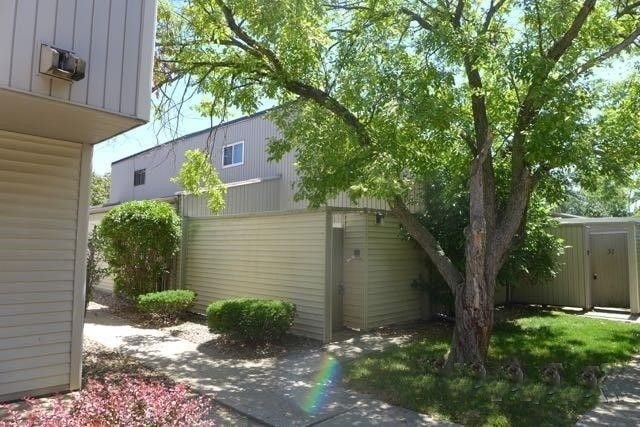 property at 6831 N Frostwood Pkwy