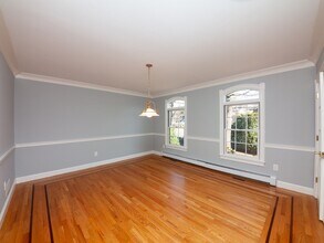 31 Marsh St in Belmont, MA - Building Photo - Building Photo