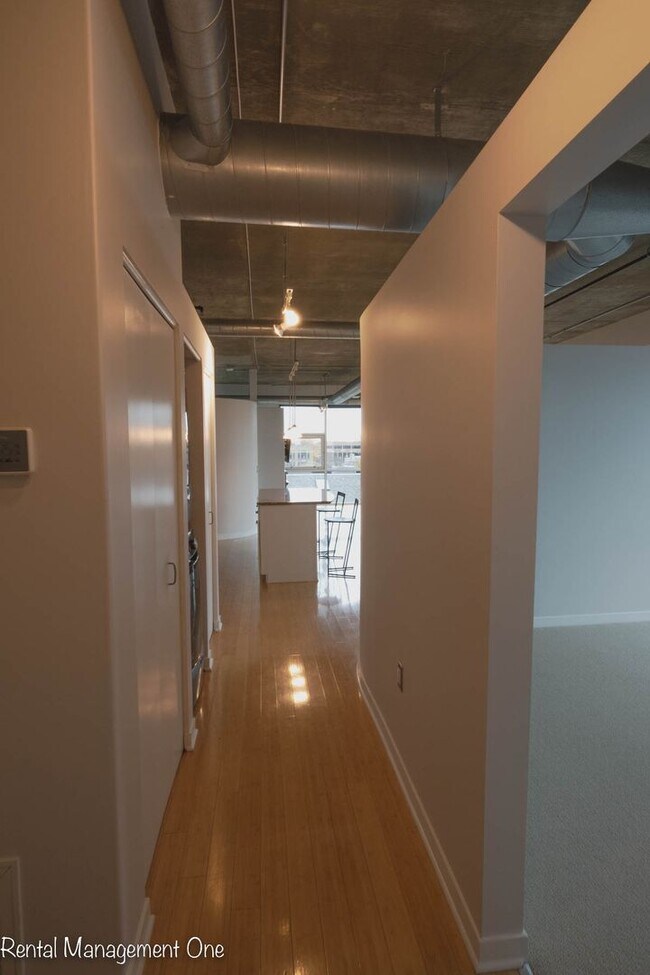 100 W 5th St in Royal Oak, MI - Building Photo - Building Photo