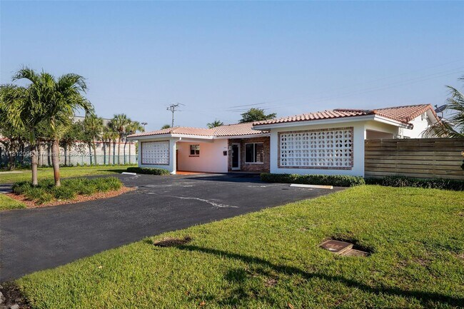 2601 NE 34th St in Fort Lauderdale, FL - Building Photo - Building Photo