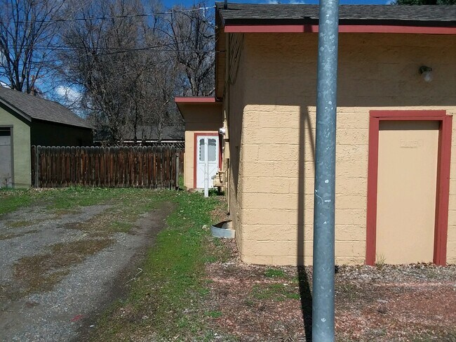 2405 9th Ave N in Billings, MT - Building Photo - Building Photo