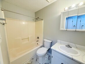 6461 Maddox Rd in Milton, FL - Building Photo - Building Photo