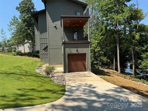 150 Driftwood Dr in Mooresville, NC - Building Photo - Building Photo