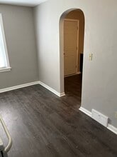 122 Poplar Ave NW in Canton, OH - Building Photo - Building Photo