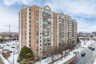 The Citadel Apartments in Ottawa, ON - Building Photo