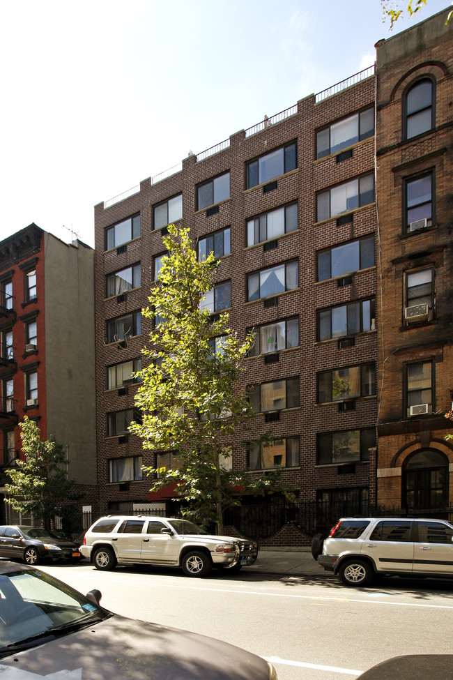 530-532 W 47th St in New York, NY - Building Photo - Building Photo