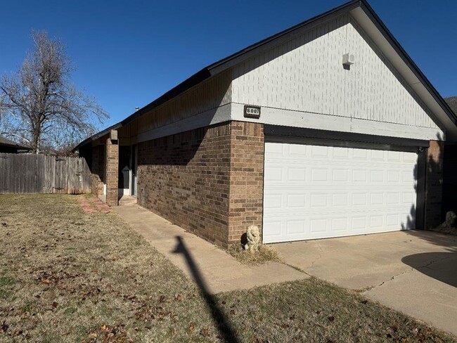 6007 Gaelic Glen Dr in Oklahoma City, OK - Building Photo - Building Photo