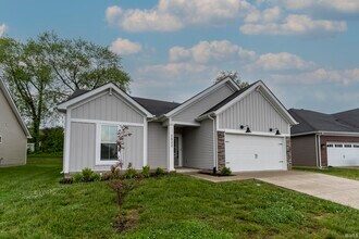 2822 Brewster Dr in Evansville, IN - Building Photo - Building Photo