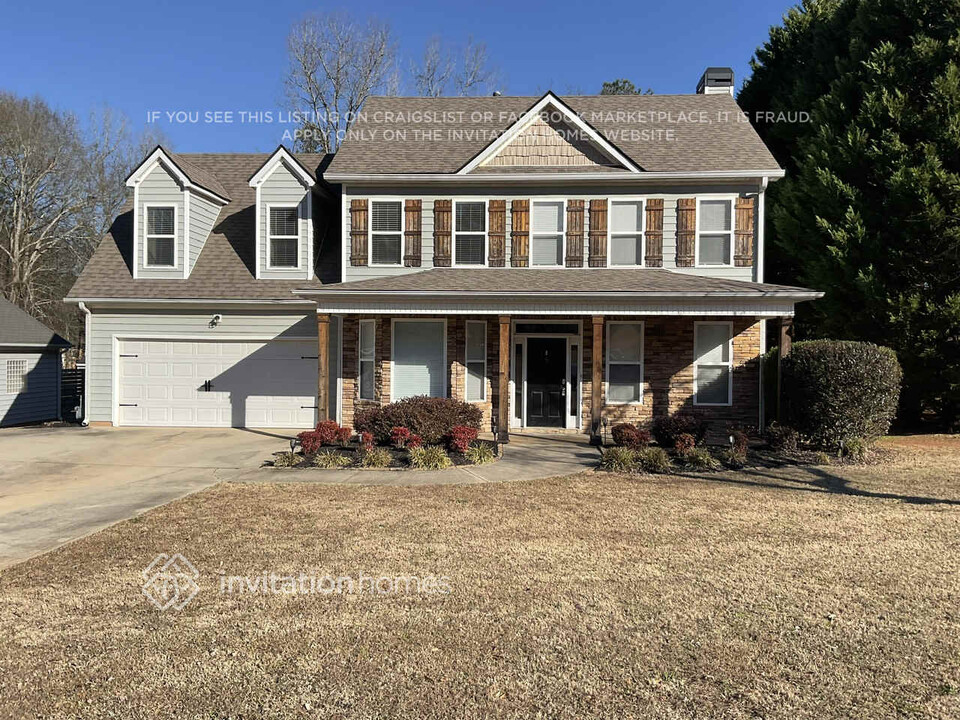 80 Oak Park Square in Newnan, GA - Foto de edificio