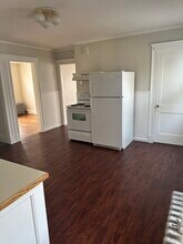 46 Cedar St-Unit -2 in Salem, MA - Foto de edificio - Building Photo