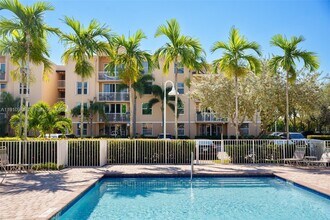 509 E Sheridan St in Dania Beach, FL - Building Photo - Building Photo