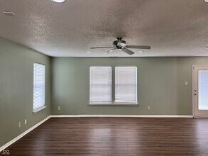 10400 Hickory Hill Dr in Indianapolis, IN - Building Photo - Building Photo