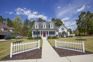 103 Bonnie Brook Ct in Aberdeen, NC - Building Photo