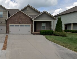 667 Cooper Square in Cookeville, TN - Building Photo