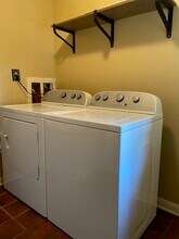 10514 Haddington Dr in Houston, TX - Foto de edificio - Building Photo