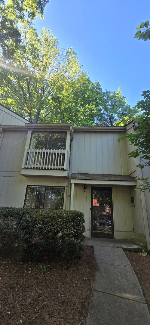 property at 325 Lamplighter Cir