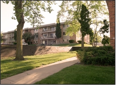 Kensington Place Condominiums in Kalamazoo, MI - Foto de edificio