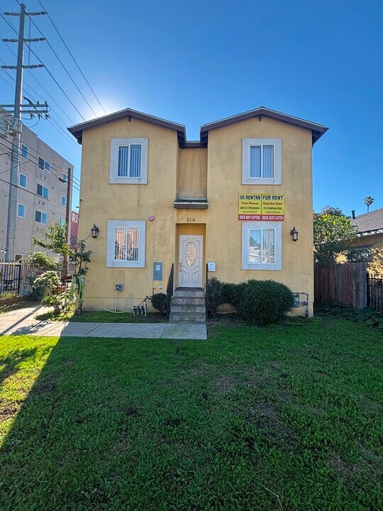 314 W 65th St in Los Angeles, CA - Foto de edificio