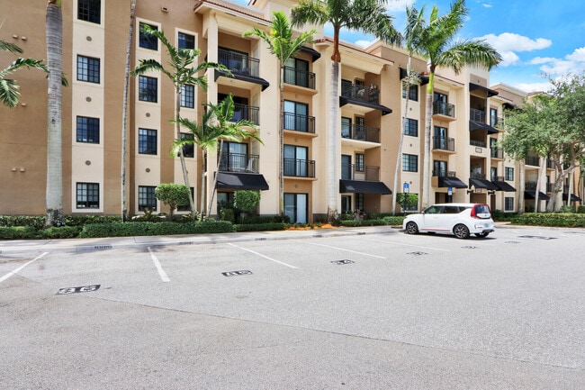4905 Midtown Ln in Palm Beach Gardens, FL - Building Photo - Building Photo
