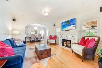 910 Santiago St in Coral Gables, FL - Building Photo - Building Photo