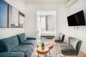 319 E 14th St in New York, NY - Foto de edificio - Building Photo