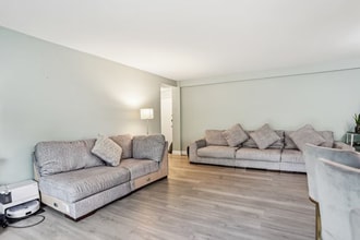 4100 W St NW, Unit 302 in Washington, DC - Building Photo - Building Photo