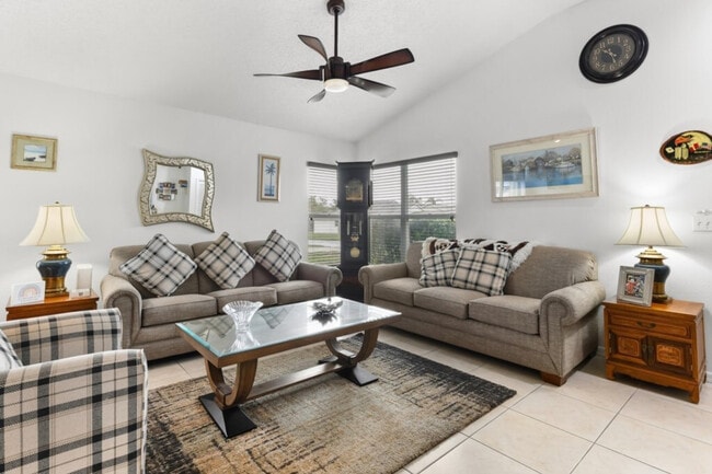 2966 Viscount Cir in Kissimmee, FL - Building Photo - Building Photo