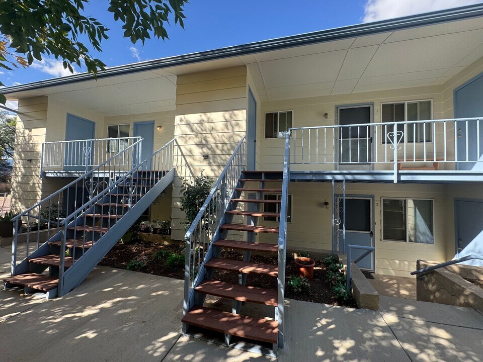 427 N Walnut St in Fountain, CO - Building Photo