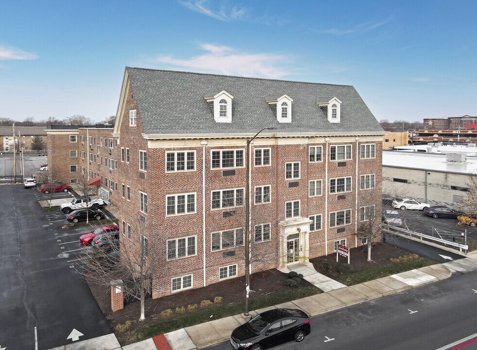 The Sheldrake Apartments in Indianapolis, IN - Building Photo