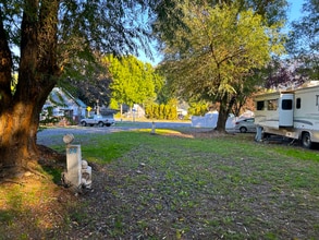 85 Canoe Cp Lp in Orofino, ID - Foto de edificio - Building Photo