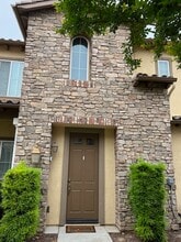 23900 Brescia Dr in Santa Clarita, CA - Building Photo - Building Photo