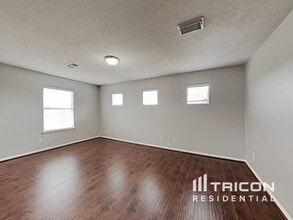 25211 Dappled Filly Dr in Tomball, TX - Building Photo - Building Photo
