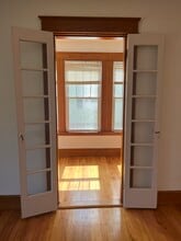 28 Caleb St, Unit 1 in Portland, ME - Foto de edificio - Building Photo