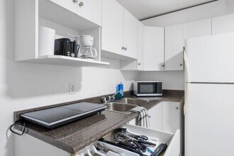 6843 Fraser St in Vancouver, BC - Building Photo - Building Photo