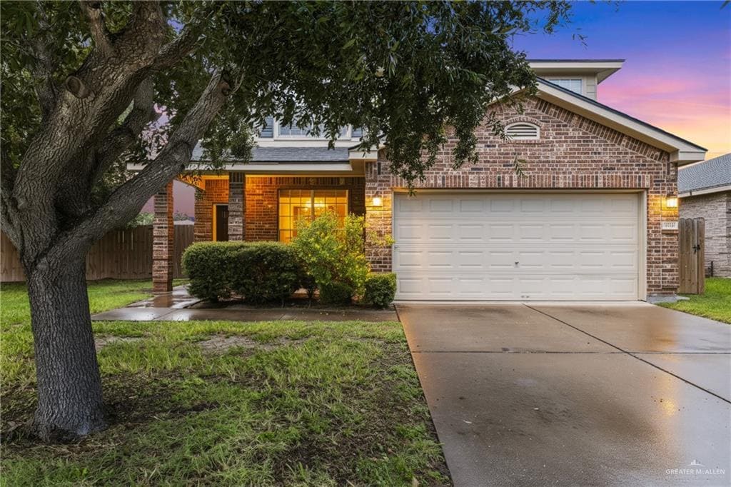 31 Fern Ave in McAllen, TX - Foto de edificio