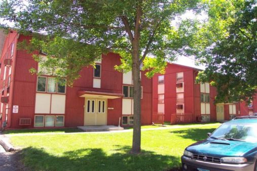 Park Village Apartments in Rochester, MN - Foto de edificio - Building Photo