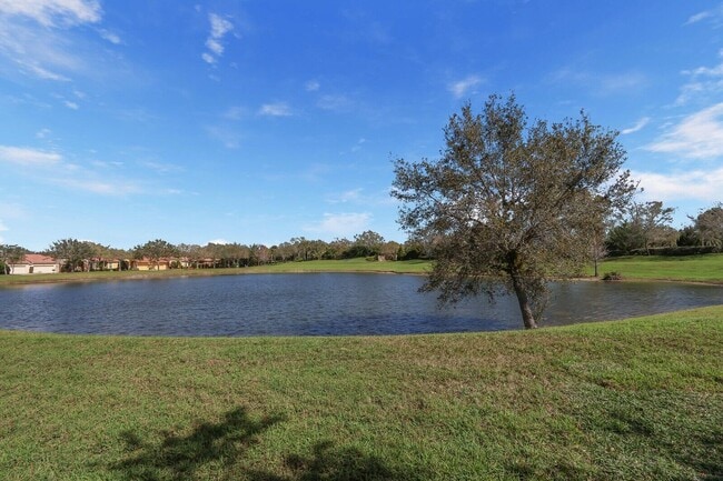 10007 SW Ambrose Way in Port St. Lucie, FL - Building Photo - Building Photo