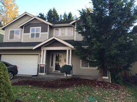 12706 167th St Ct E in Puyallup, WA - Building Photo