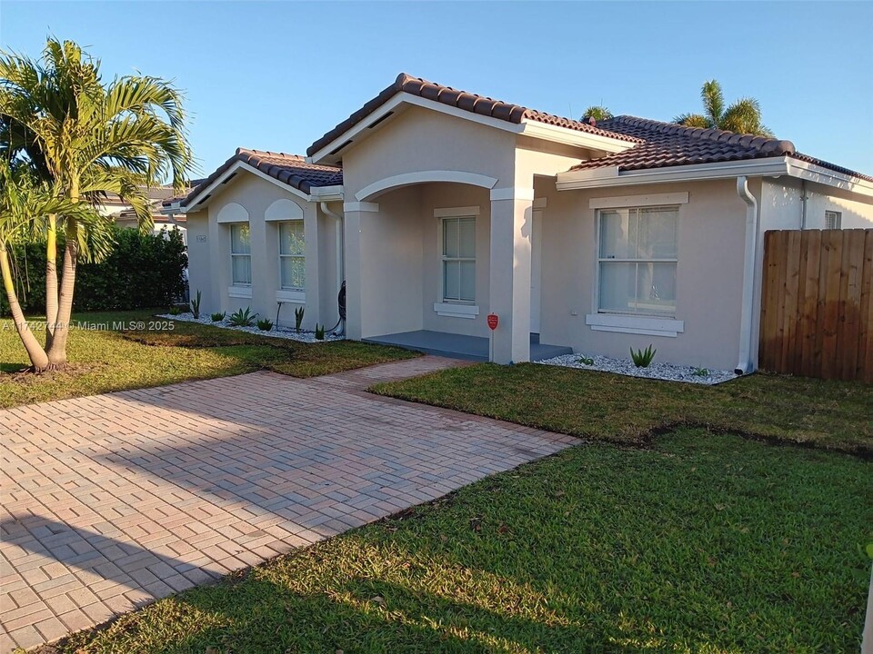 11342 SW 244th Terrace in Homestead, FL - Building Photo