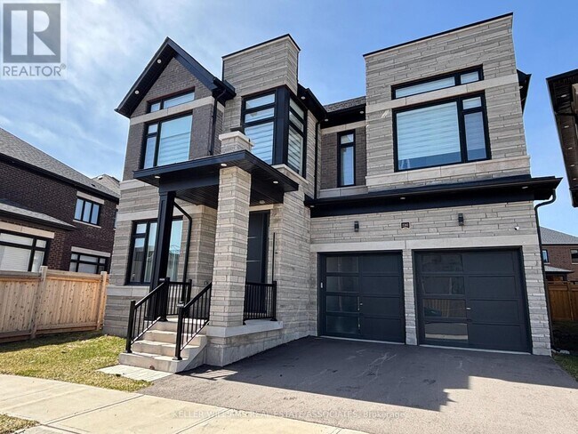 2282 Hyacinth Cres in Oakville, ON - Building Photo - Building Photo