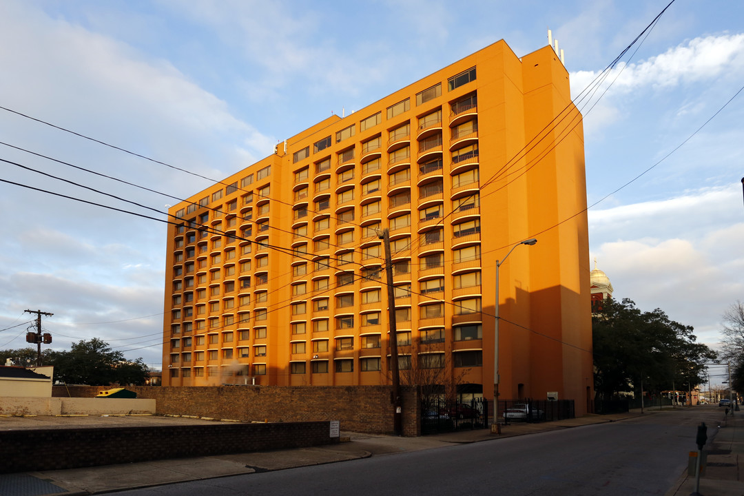 Cathedral Place Apartments in Mobile, AL - Building Photo