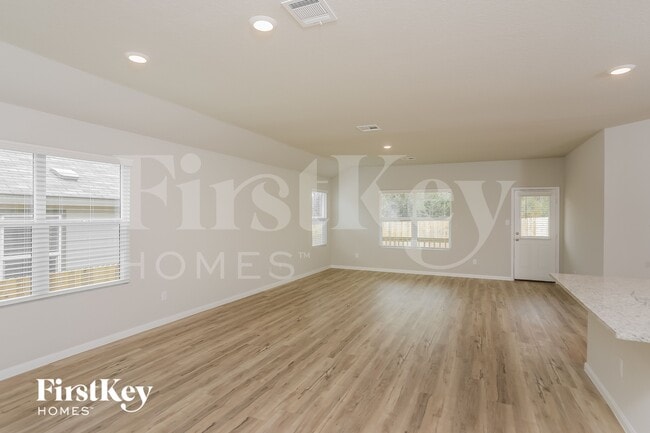 31773 Untrodden Way in Bulverde, TX - Building Photo - Building Photo