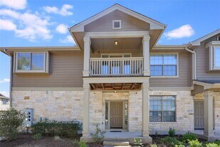 9201 Brodie Ln in Austin, TX - Building Photo