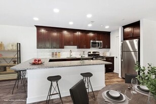 Hampton Manor Apartments & Townhomes in Cockeysville, MD - Building Photo