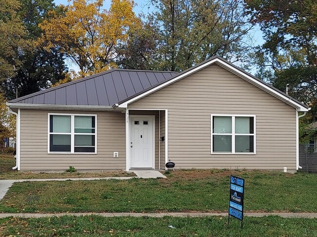 property at 729 Quisenberry St