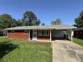 305 Alice Dr in Lafayette, LA - Building Photo
