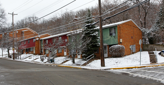 1002 Brushton Ave in Pittsburgh, PA - Building Photo - Building Photo