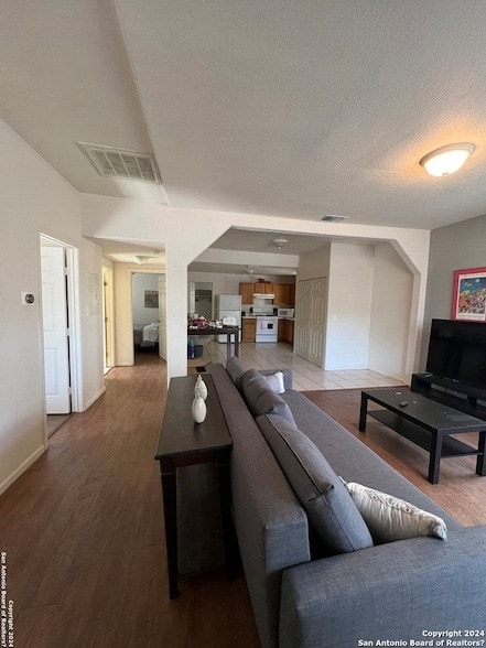 1023 N Cherry St in San Antonio, TX - Building Photo - Building Photo