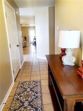 131 S Gate Dr, Unit 131 in Ponchatoula, LA - Foto de edificio - Building Photo